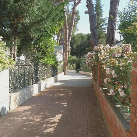 Holiday home Vila Lule Golem (Tirana)